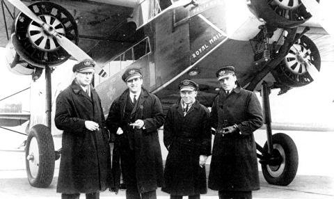 Pelikaan-crew-1933.jpg