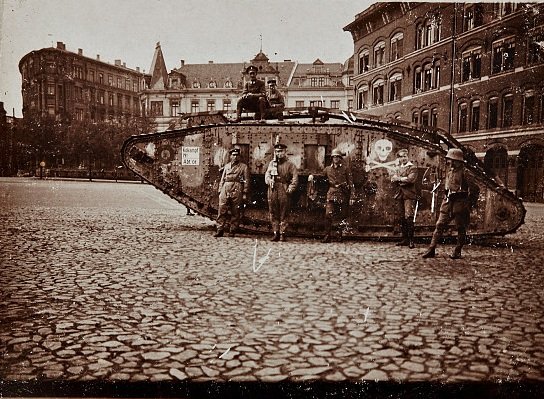 Alexanderplatz Berlin 3.jpg