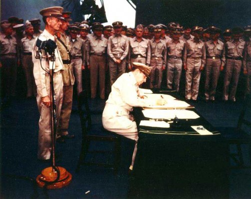 battle_japansurrender26.jpg