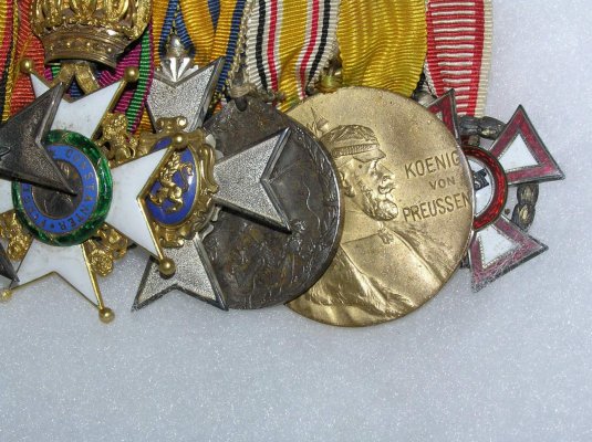 107159d1274535466-wwi-wwii-14-medal-ribbon-bar-medal5.jpg