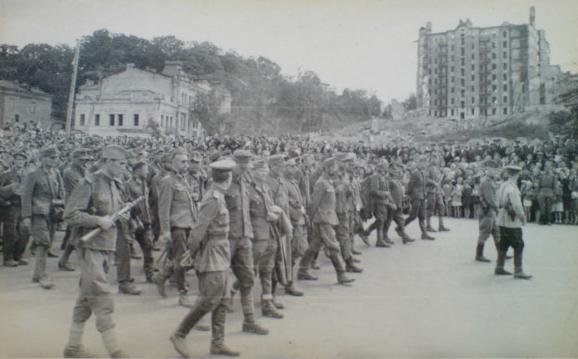 7bae82619354.jpg