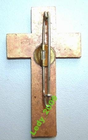 32227103-4.jpg