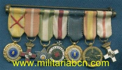 espanya-epoca-de-franco-passador-de-la-guerra-civil-amb-set-miniatures-de-medalles-medalla-de-so.jpg