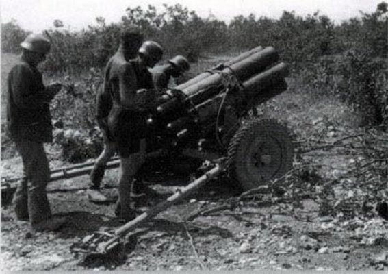 Nebelwerfer_41_rocket_launcher.jpg