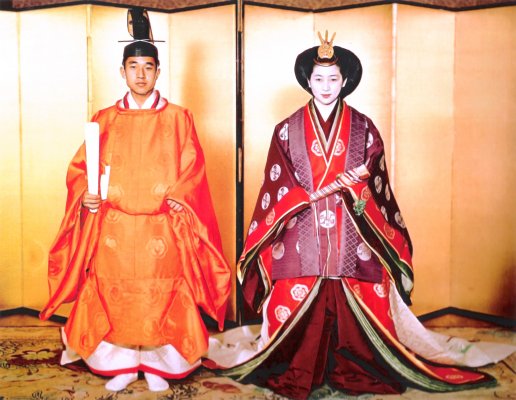 Crown_Prince_Akihito_&_Michiko_Shoda_Wedding_1959-4.jpg