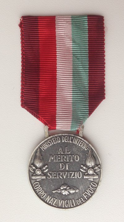 Медаль За заслуги Муссолини рев - копия.JPG