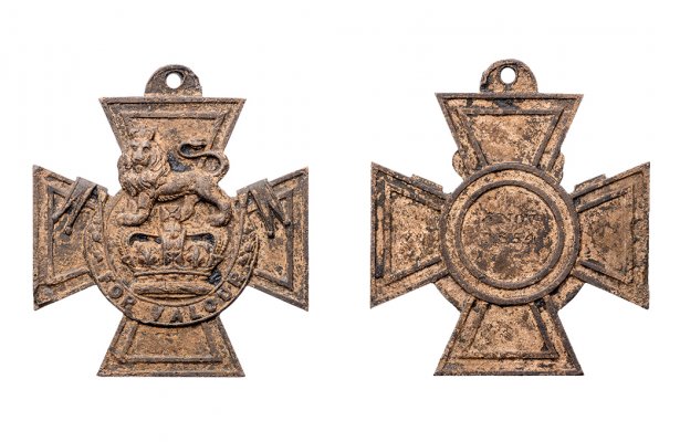 Victoria_Cross_front_and_reverse_.jpg