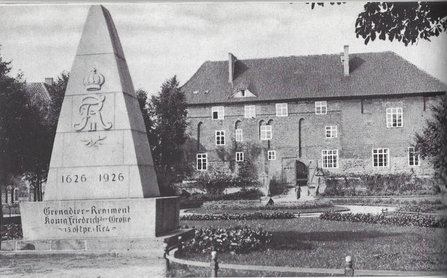 Denkmal_Burg_Rastenburg.jpg