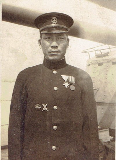 WW2-Original-Photograph-Japanese-Sailor-with-Medals.jpg