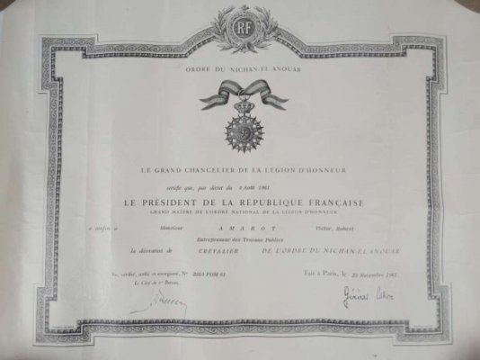 Diplôme de l'ordre du Nichan El Anouar, 1961.jpg