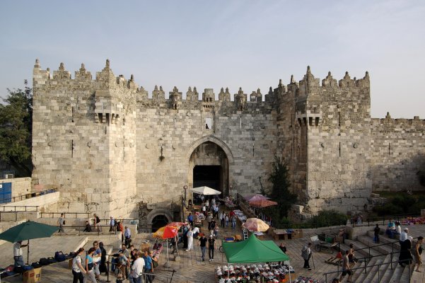 Jerusalem_Damaskustor_BW_1.jpg