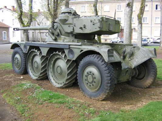 panhard_ebr_fl_10_90_french_armored_car___smaller__by_futurewgworker-d97rj1v.jpg