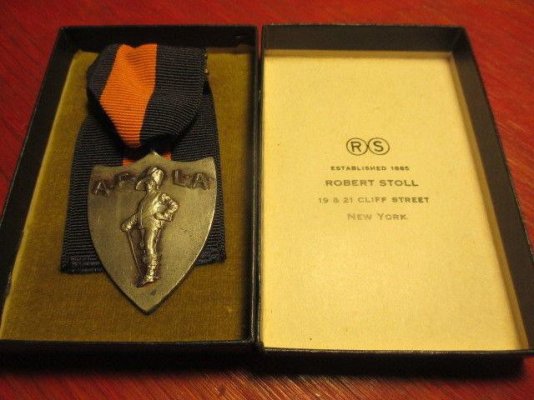 vintage-1930s-stirling-fencing-medal_1_b5ca20b1ed6220249071669494e4aadc.jpg