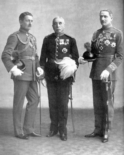 Maj_Gen_Sir_William_Salmond_with_his_sons_Geoffrey_and_John.jpg