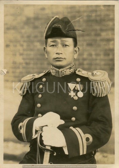 0 Japanese-Photo-Navy-Commander-With-War.jpg