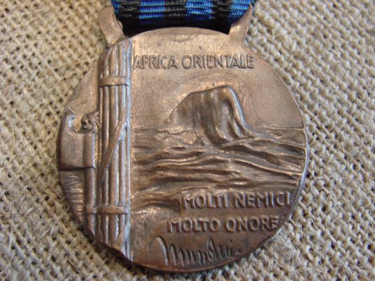 Медаль за операции в Восточной Африке 1935-1936 (3).jpg
