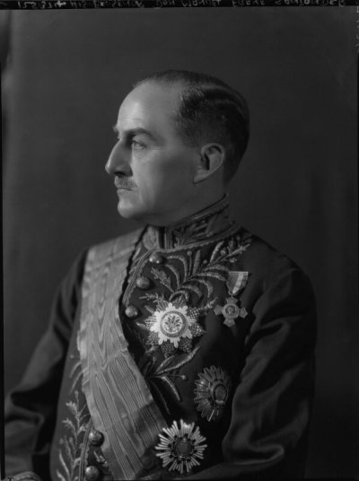 mw179823 27 November 1926.jpg