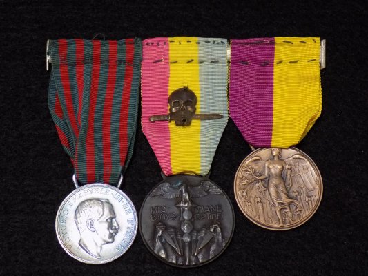 Italian-Fascist-Arditi-Medal-Set-Libia-Fiume.jpg