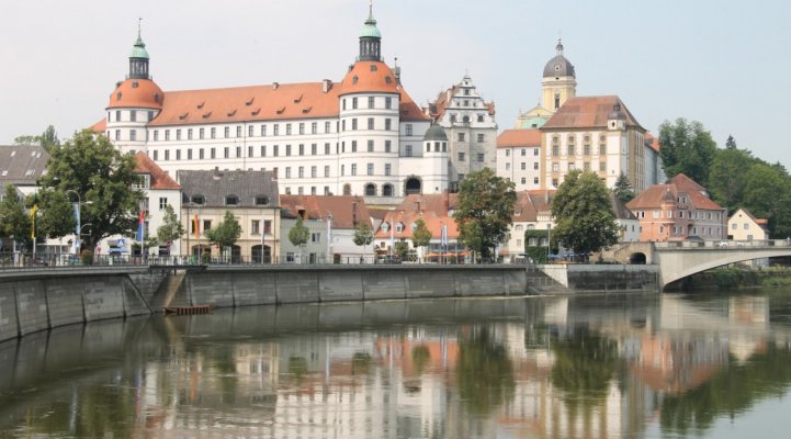 Schloss-Neuburg-Donau.jpeg