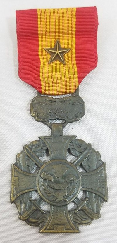 Vietnam-War-SVN-South-Vietnamese-MedalGallantry-CrossRibbonBarOriginalStar.jpg