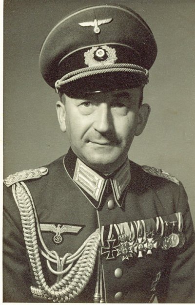 Rolf Bauer.jpg