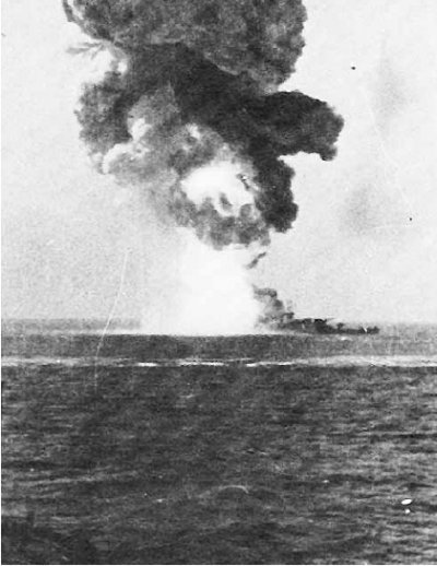 00 Italian_battleship_Roma_(1940)_exploding.jpg