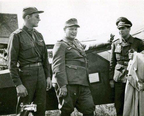 Herrman Göring in US-Gewahrsam 1945-3.jpg