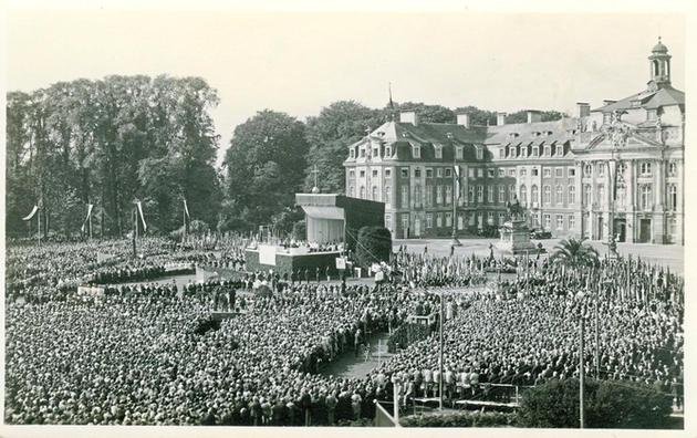 Die-Katholikentage-in-Muenster-1930-.jpg