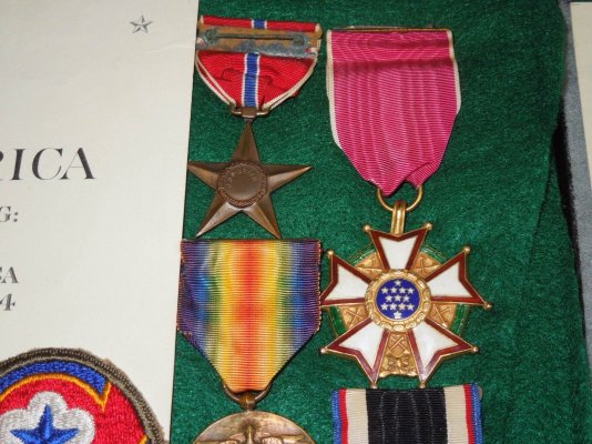 US-Army-SHAEF-Colonel-Medal-Paper-Group-_577.jpg