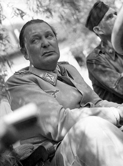 6. Göring in US Gewahrsam-4.JPG