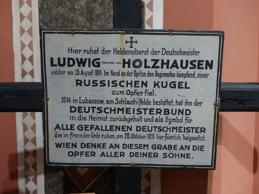 Holzhauzeb.jpg