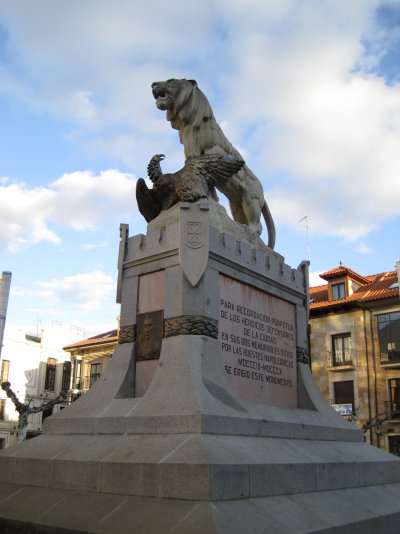 1 Monumento_de_los_Sitios.jpg