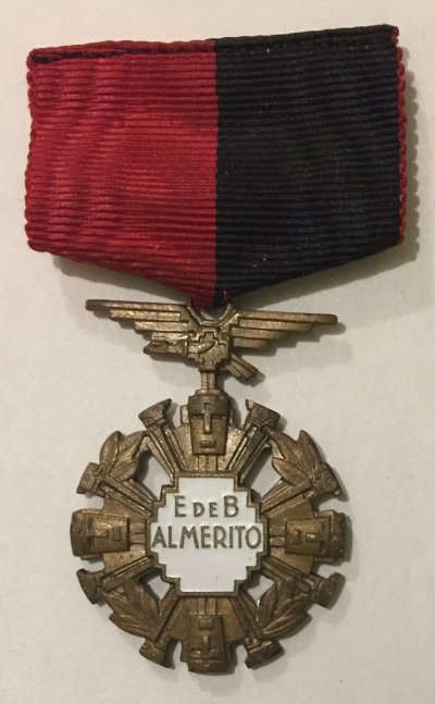 medalla-ejercito-de-bolivia-al-merito-guerra-del-chaco-1934-D_NQ_NP_859031-MLA28106506960_092018.jpg