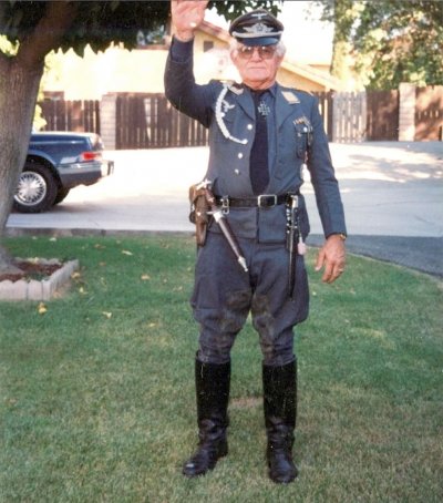 Photograph of an elderly Bob Kampling, who served in Company C of the 66th Armored Infantry Batt.jpg