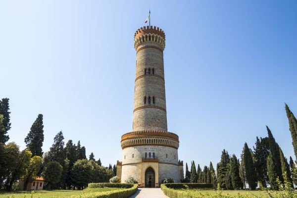 Torre-di-San-Martino-della-Bataglia.jpg