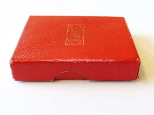 rotes-ldo-etui-aussenmasse-65-x-50-x-14mm_4.jpg