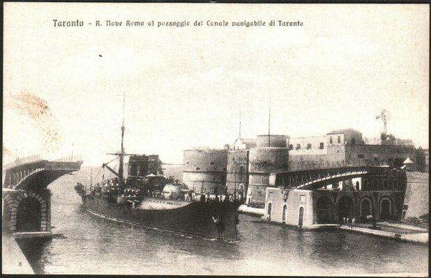 Regia-Marina-Corazzata-Roma-Passaggio-Canale.jpg