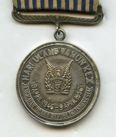 Indonesia--Air-Force-10th-Anniversary-Medal-1946-1956.jpg