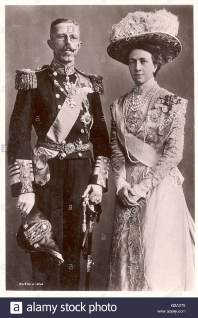 gustav-v-king-von-schweden-1907-50-mit-seiner-frau-victoria-prinzessin-von-baden-datum-1858-1950.jpg