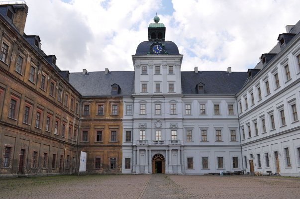 Schloss_Neu-Augustusburg_03.JPG