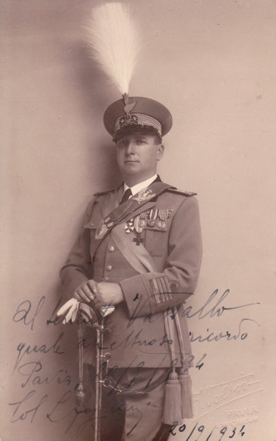 ф Italy-Military-Photo-Italian-Decorated-Officer-1934.jpg