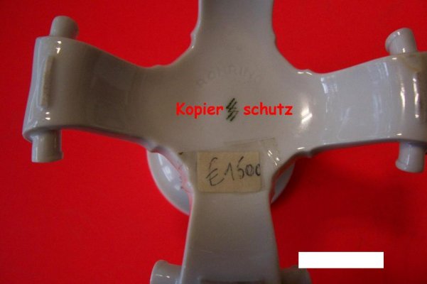 al010_1_rЖhringleuchter_boden_040109.jpg