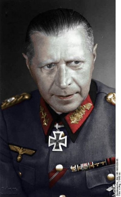 general der artillerie helmuth weidling color.jpg