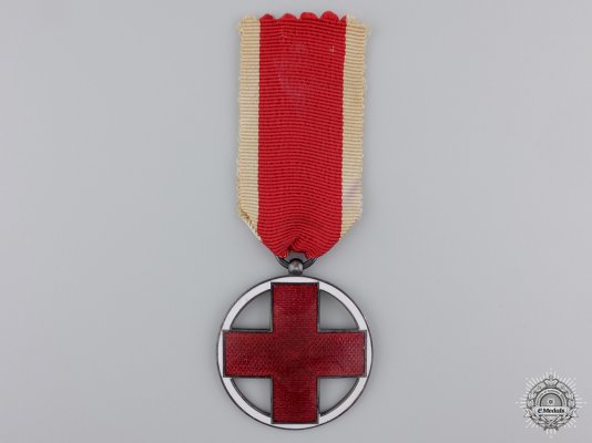 A 1937-39 GERMAN RED CROSS MEDAL WITH PRODUCTION ERROR.jpg