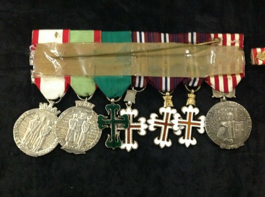 Rare-Set-Medal-Order-Portugal-India-_57 (2).jpg