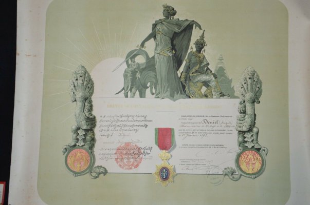 Ordre-Royal-Du-Cambodge-Son-Diplome-Dun-_57 (2).jpg