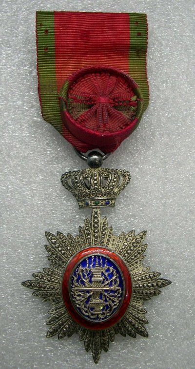 Medaille-Officier-Ordre-Royal-Du-Cambodge.jpg