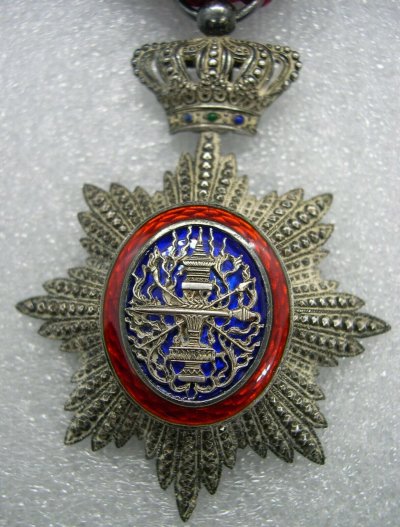 Medaille-Officier-Ordre-Royal-Du-Cambodge-_57.jpg