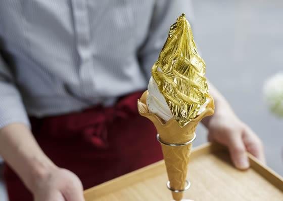 icecream-gold-leaf-japan-original-artisan-gold_grande.jpg