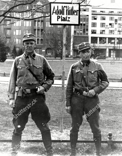 hitler-hitler-platz-berlin.jpg